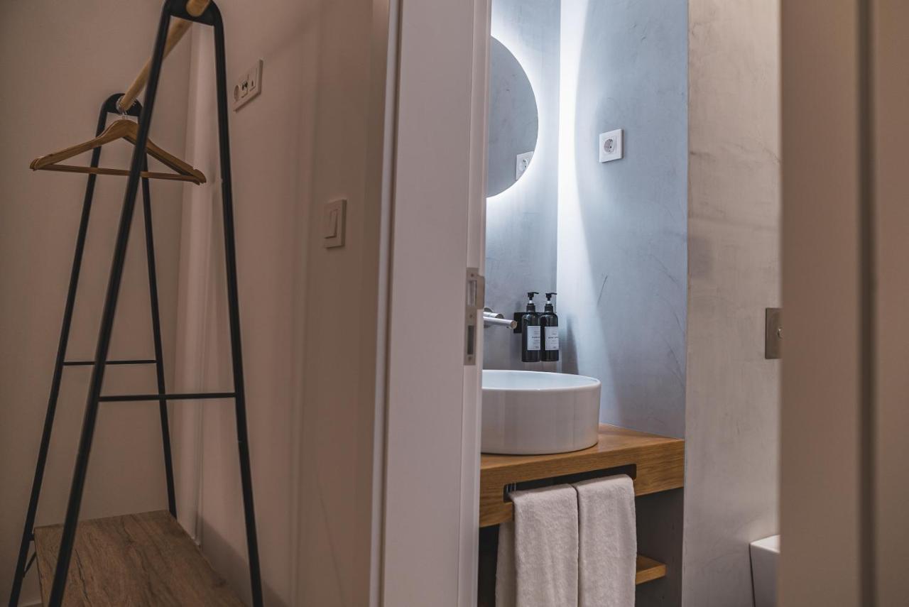 Populo'S Place 蓬塔德尔加达 外观 照片
